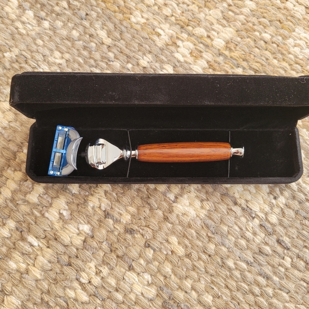 Imperium Shaving Ace Razor Made from Natural Rosewood - fits Gillete Blades -